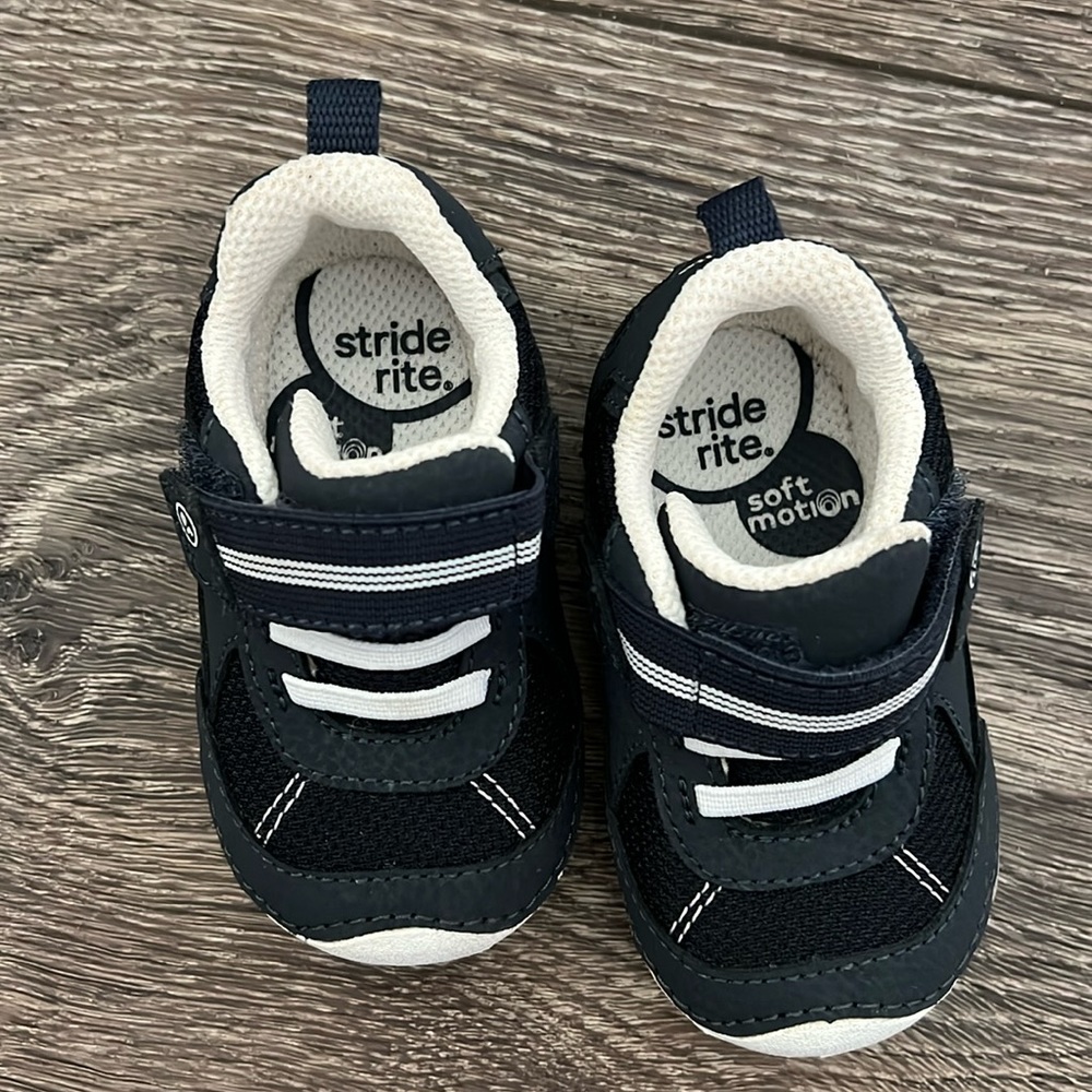 Stride rite 4M